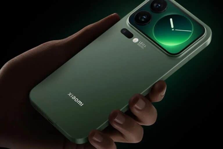 Forget the New iPhone, the Xiaomi 17 Series Has a Rear Screen and a Giant Battery